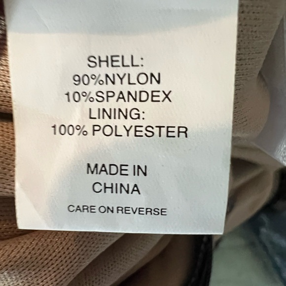 Puurr into date night in dawning this long sleeve deep v neck lace catsuit - Picture 9 of 10